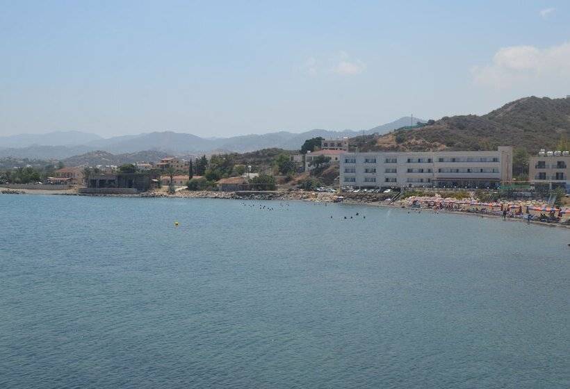 בית מלון כפרי Tylos Beach