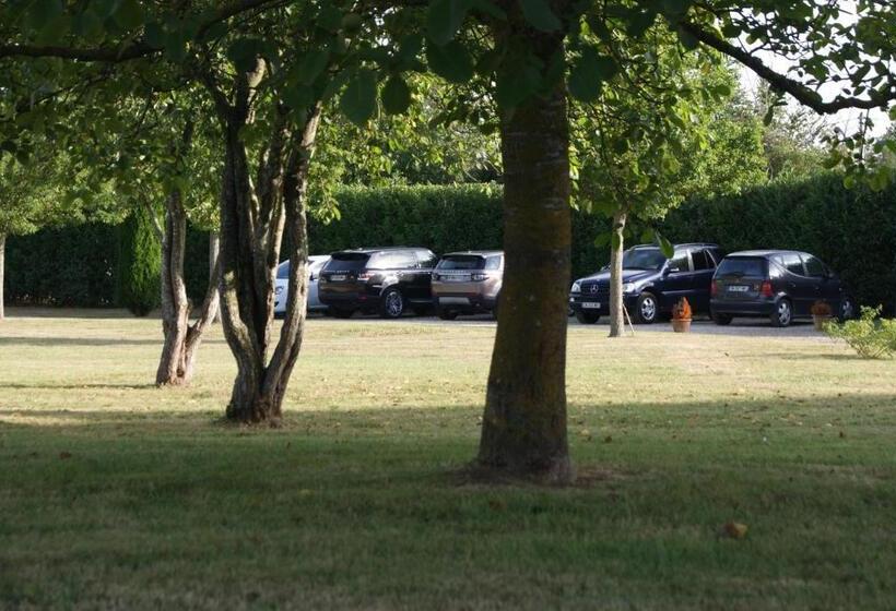 Manoir De La Pataudière B&b