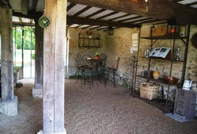 Manoir De La Pataudière B&b