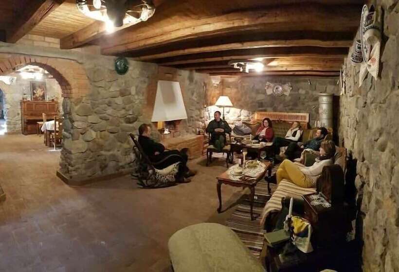 پانسیون Molnos Kuria