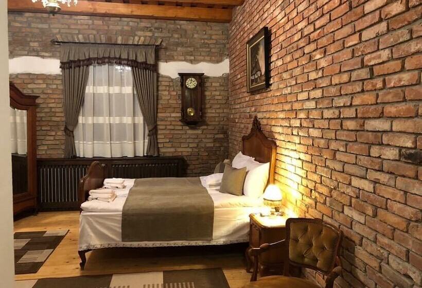 پانسیون Molnos Kuria