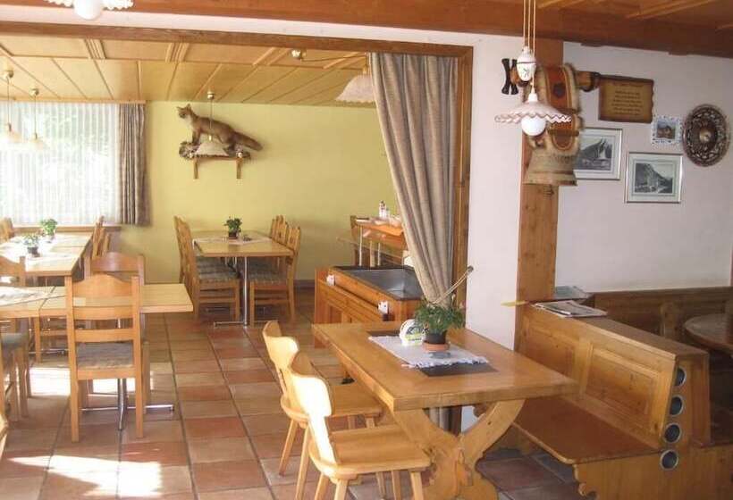 בית מלון כפרי Gemse