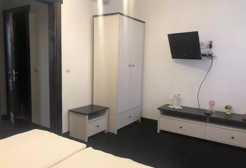 Hotelli Knyazhyi Dvir