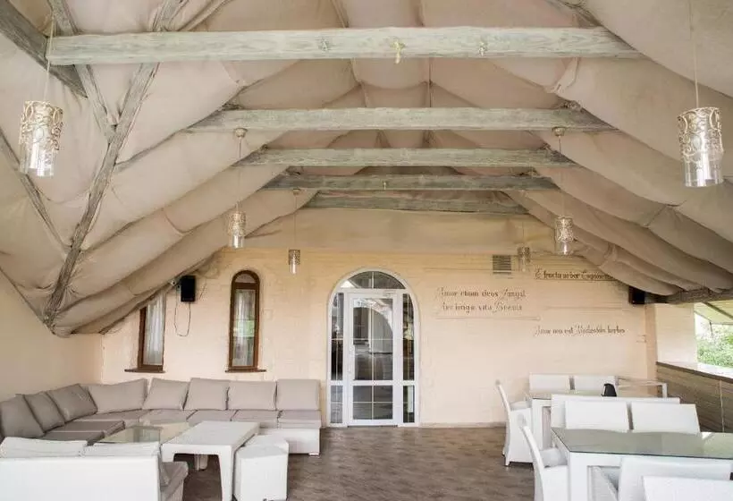 Hotelli Knyazhyi Dvir