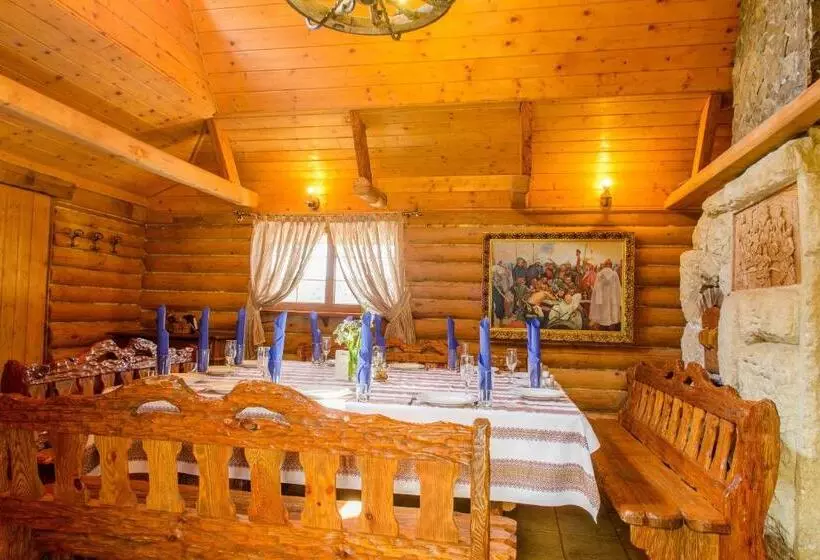 Hotelli Knyazhyi Dvir