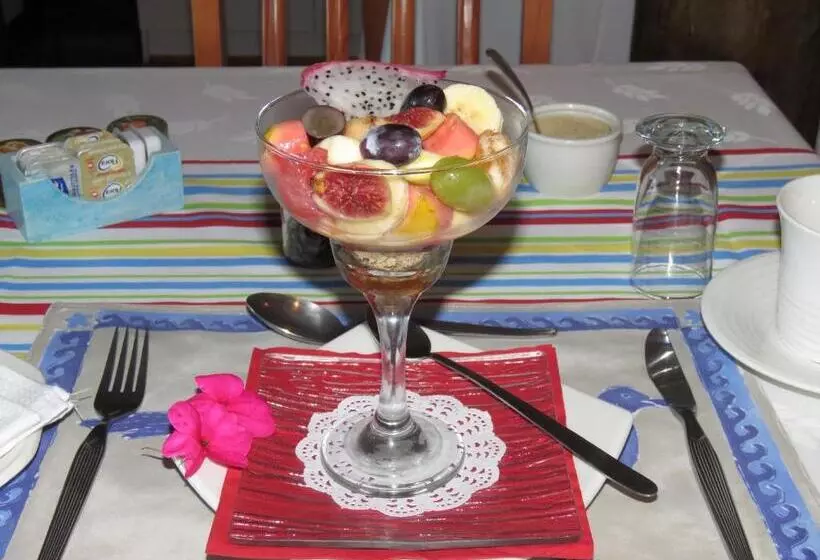 Majatalo At Whale Phin Guest House