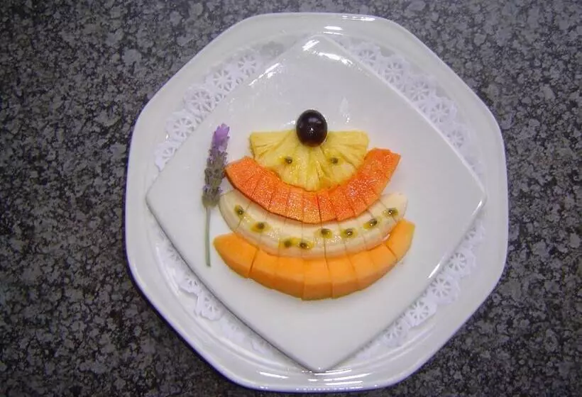 Majatalo At Whale Phin Guest House