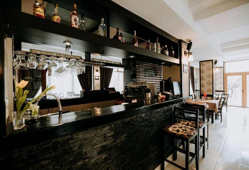 ペンション Guest House Lacul Linistit