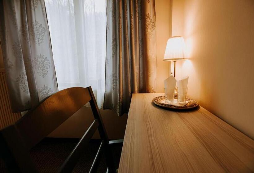 ペンション Guest House Lacul Linistit