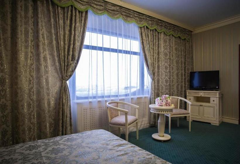 Pensiunea Crystal Ii