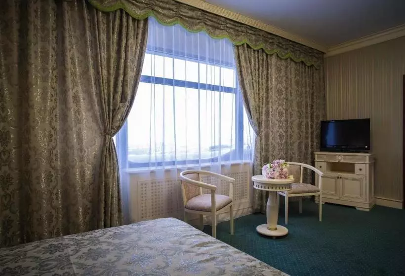 Pensiunea Crystal Ii