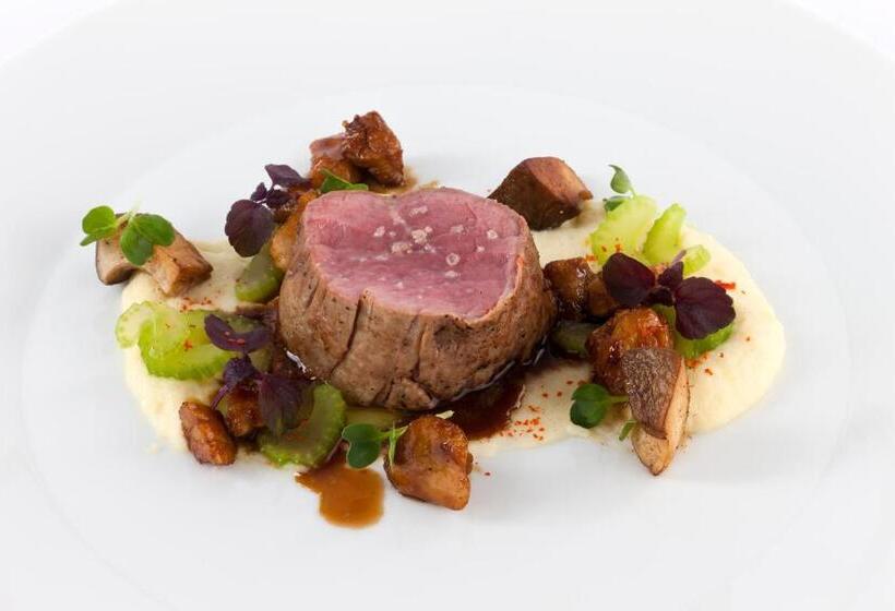 Relais & Châteaux In Lain Hotel Cadonau