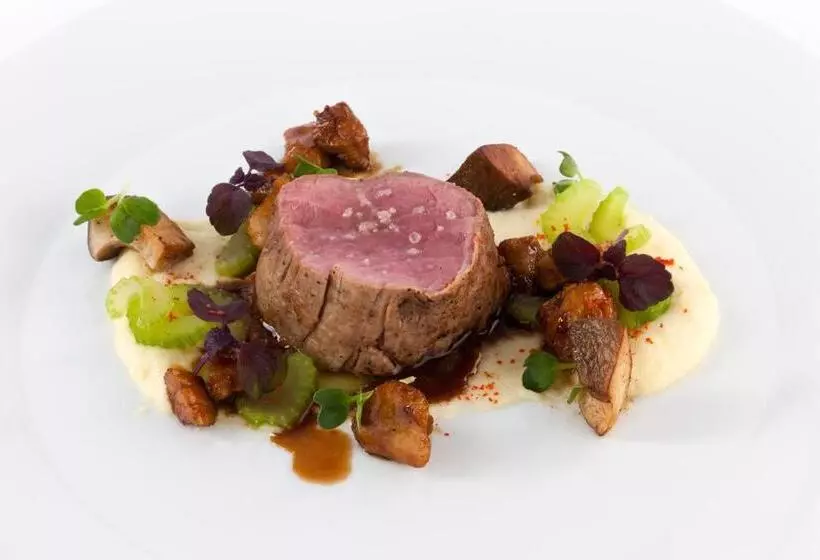 Relais & Châteaux In Lain Hotel Cadonau