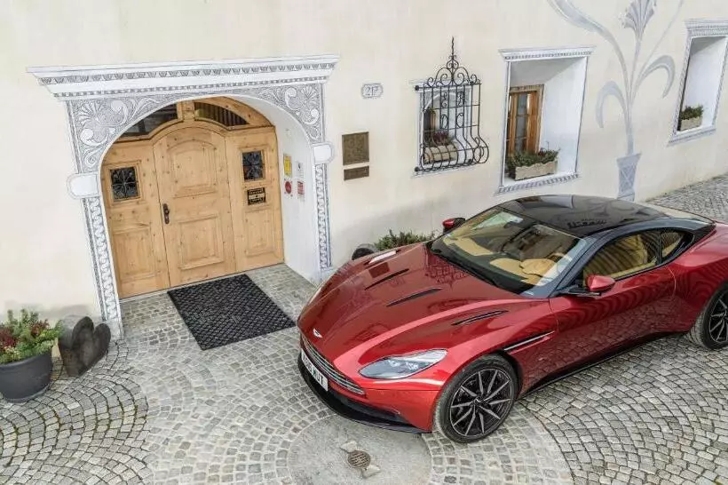 Relais & Châteaux In Lain Hotel Cadonau