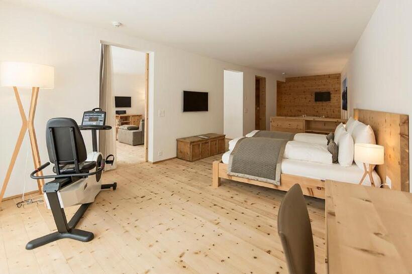 Relais & Châteaux In Lain Hotel Cadonau