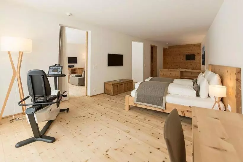 Relais & Châteaux In Lain Hotel Cadonau