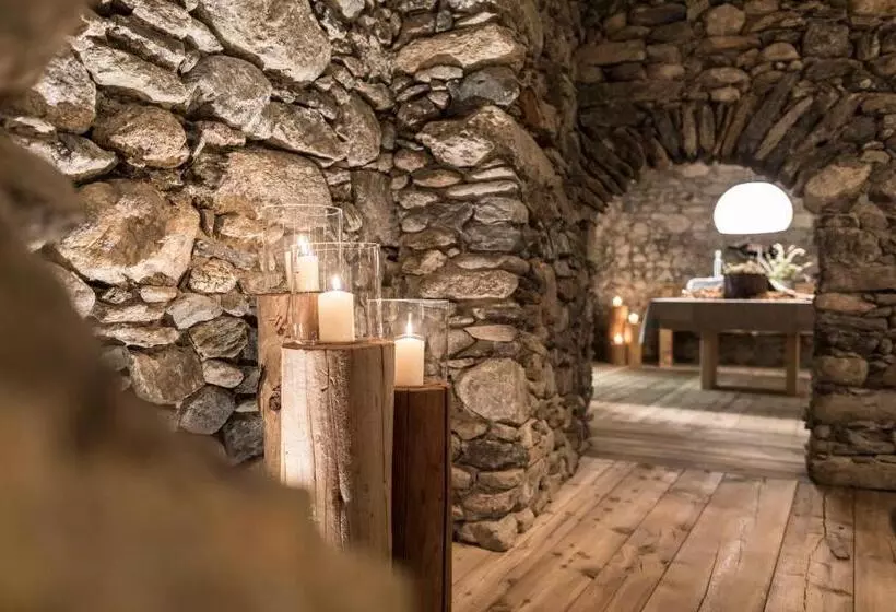 Relais & Châteaux In Lain Hotel Cadonau