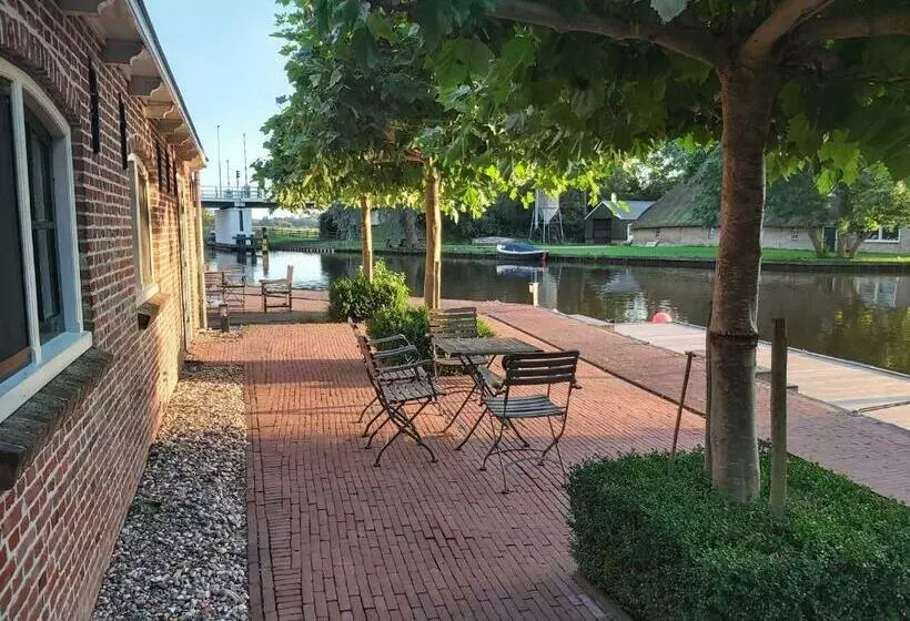 Wartena Hoeve   Vega B&b
