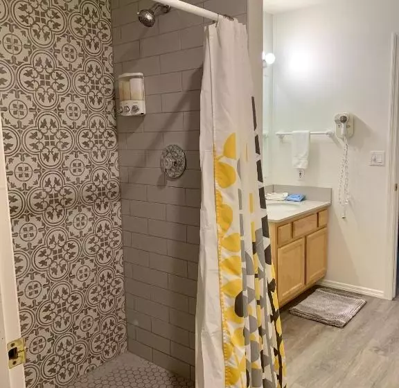 تختخواب و صبحانه Fox Hollow Inn