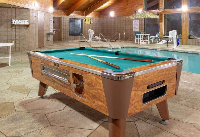 فندق Americinn By Wyndham Sheboygan