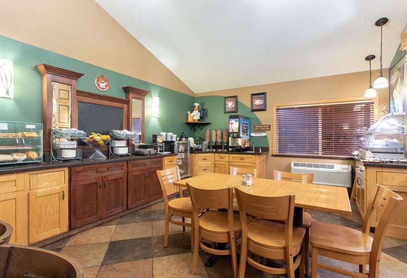 فندق Americinn By Wyndham Sheboygan