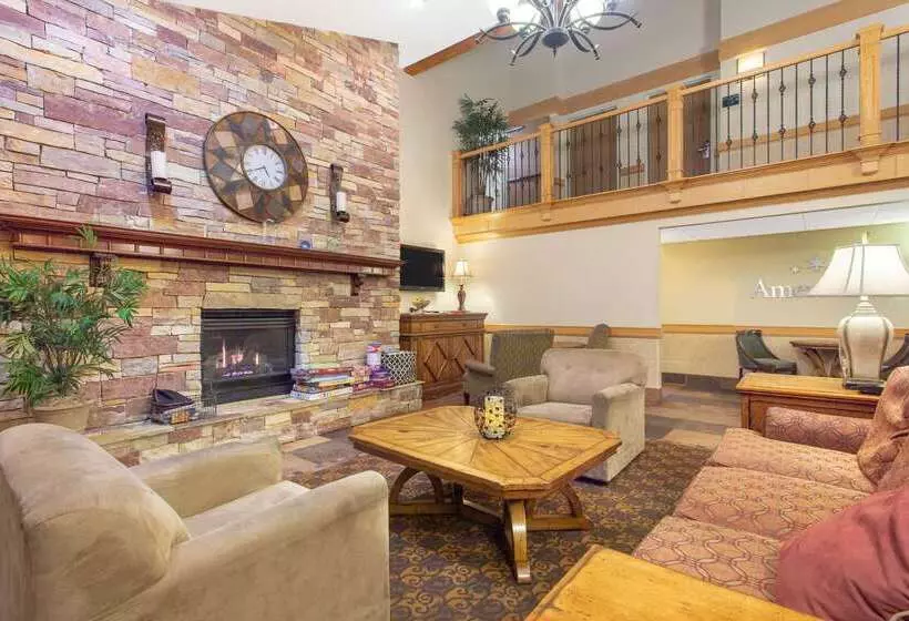 호텔 Americinn By Wyndham Sheboygan