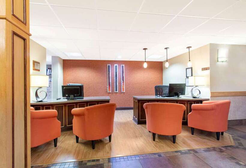 فندق Americinn By Wyndham Sheboygan