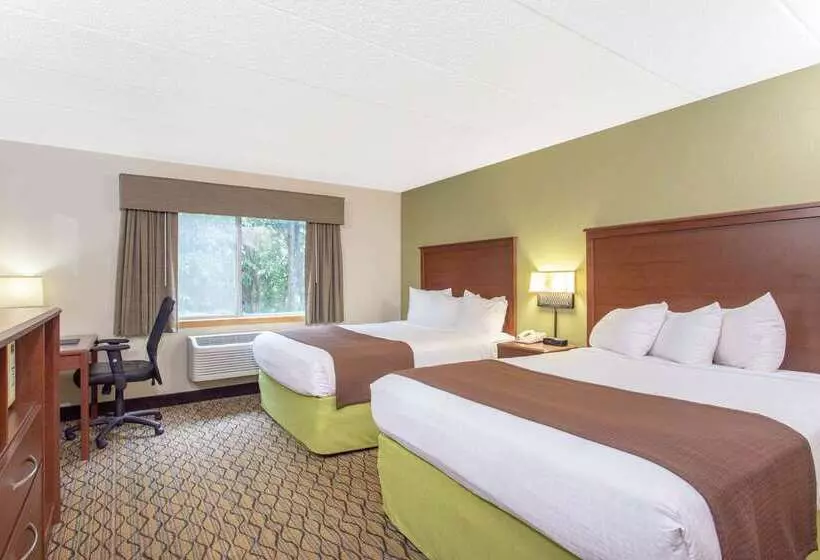 호텔 Americinn By Wyndham Sheboygan