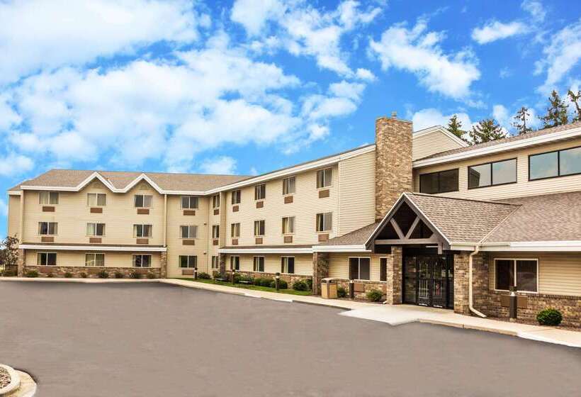 فندق Americinn By Wyndham Sheboygan