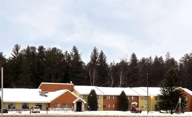 Otel Americinn Carlton