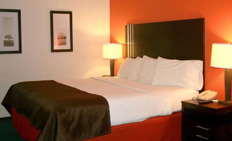 Otel Americinn Carlton