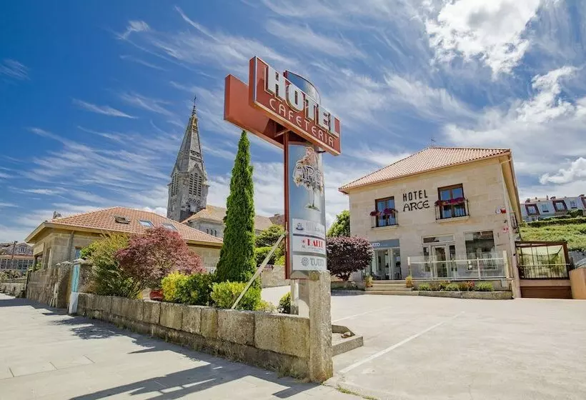 هتل Arce