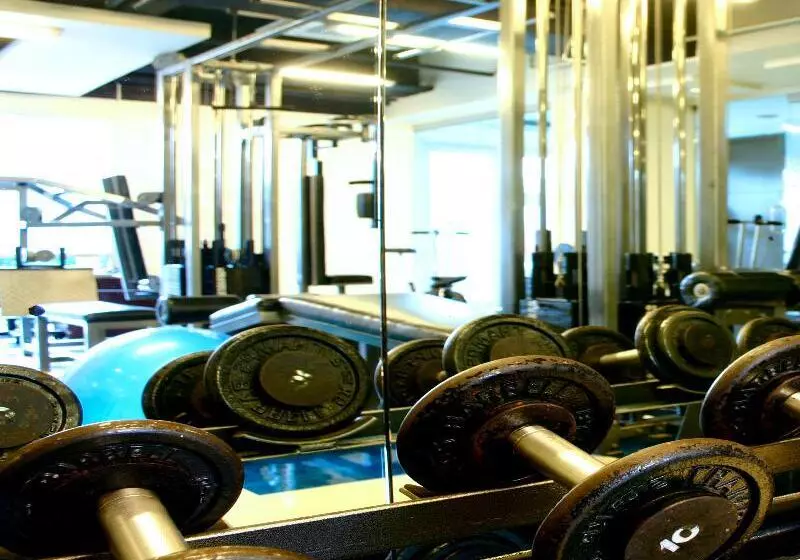 בית מלון כפרי Astoria Plaza