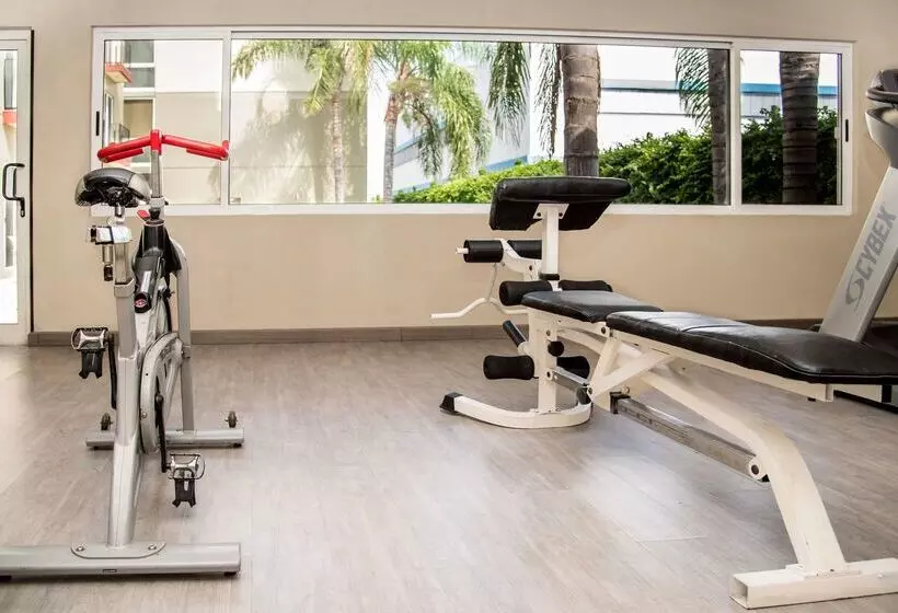 ホテル Best Western Plus Monterrey Airport