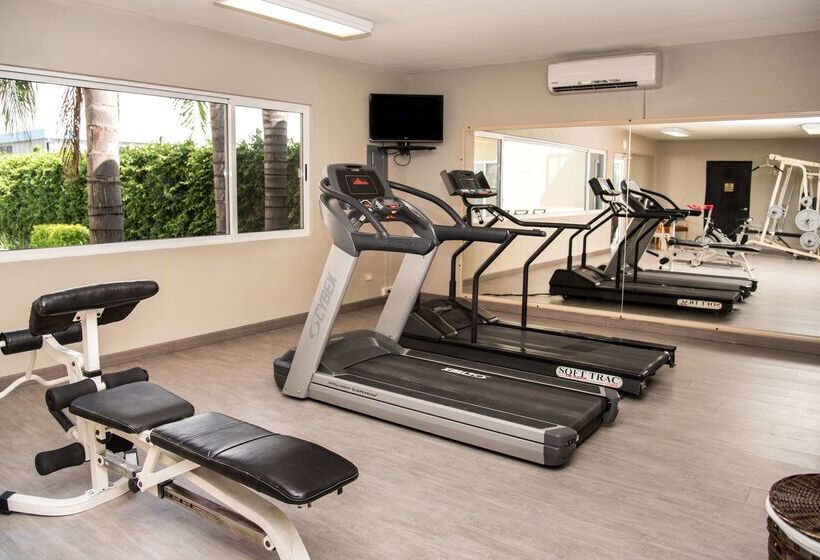 호텔 Best Western Plus Monterrey Airport