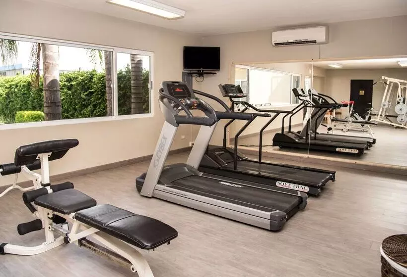 ホテル Best Western Plus Monterrey Airport