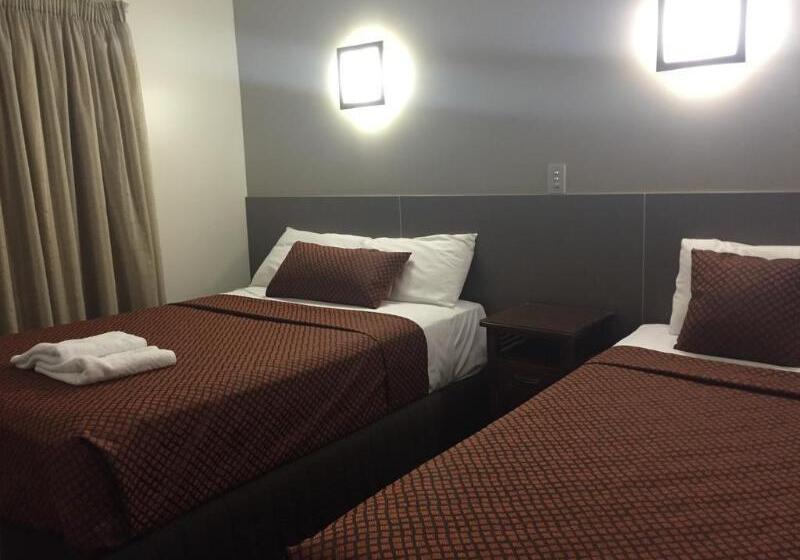 בית מלון כפרי City Oasis Inn Townsville, Surestay Collection By Bw