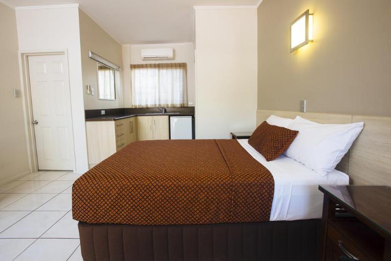 בית מלון כפרי City Oasis Inn Townsville, Surestay Collection By Bw