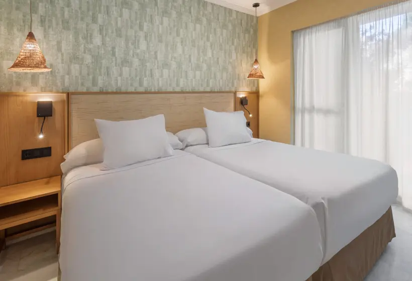 هتل Holiday World Riwo, Affiliated by Meliá