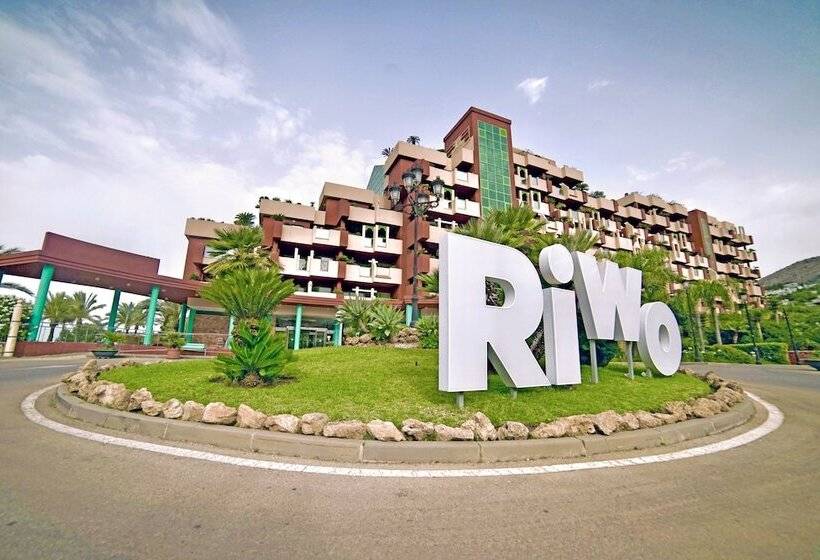 ホテル Holiday World Riwo