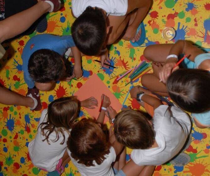 ホテル Holiday World Riwo