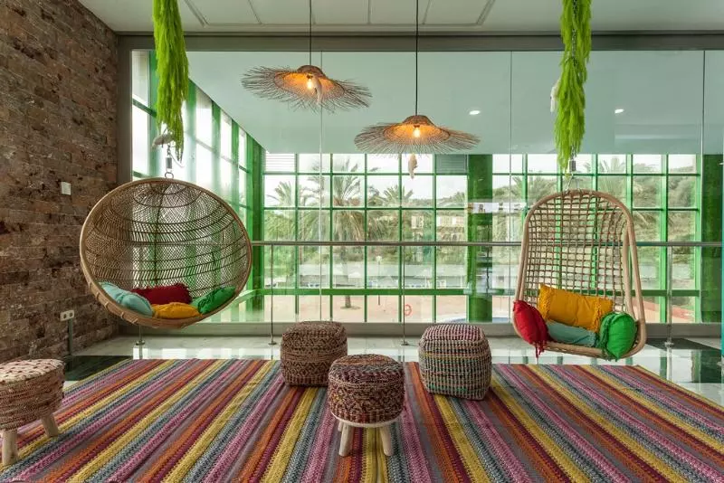 호텔 Holiday World Riwo