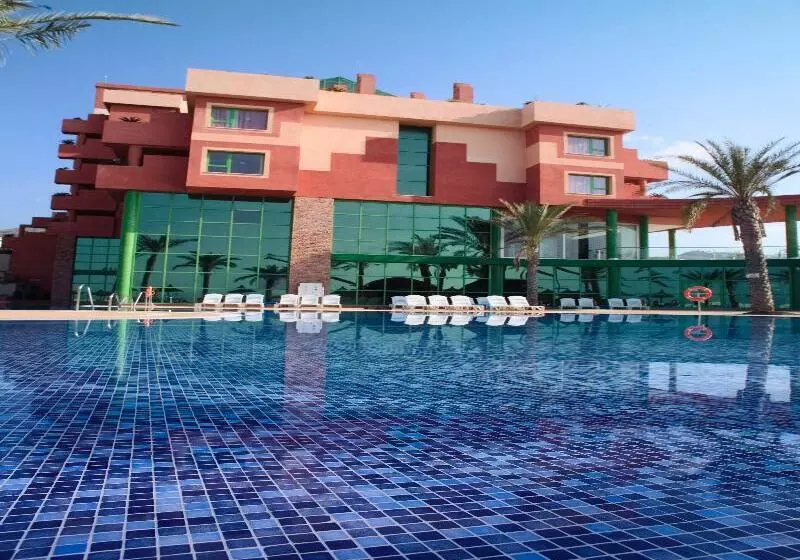 호텔 Holiday World Riwo