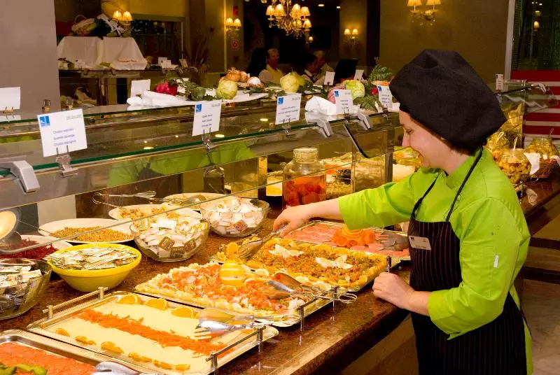 호텔 Holiday World Riwo