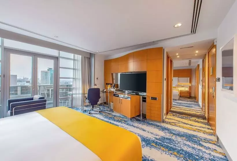 هتل Mövenpick Dubai Creek