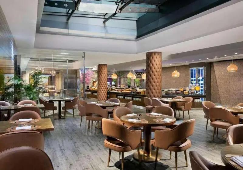 هتل Mövenpick Dubai Creek