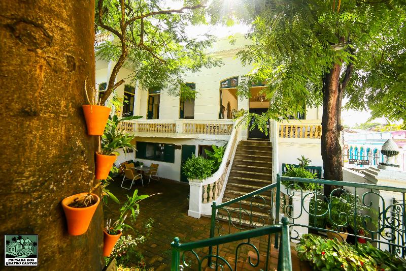 هتل Pousada Dos Quatro Cantos