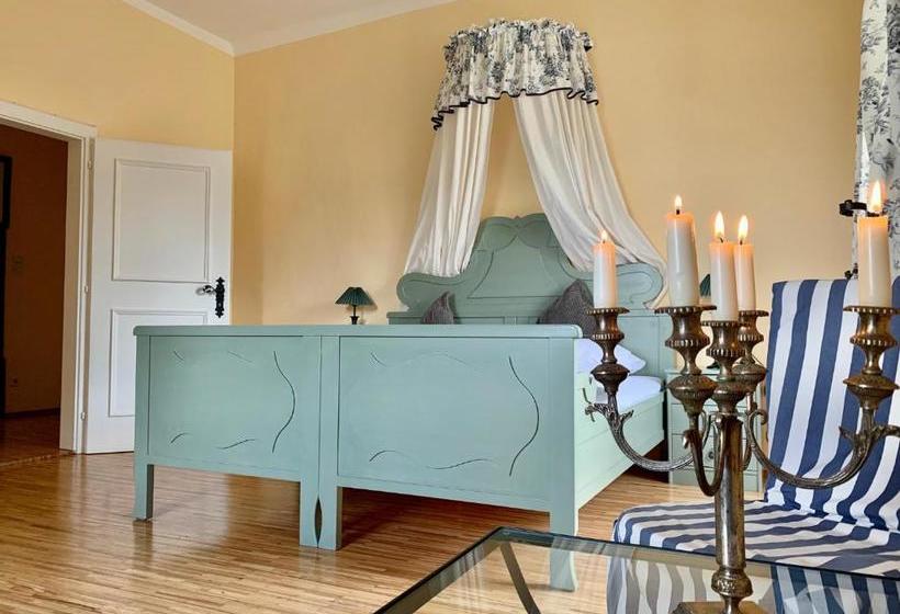 호텔 Schloss Moosburg Gästehaus