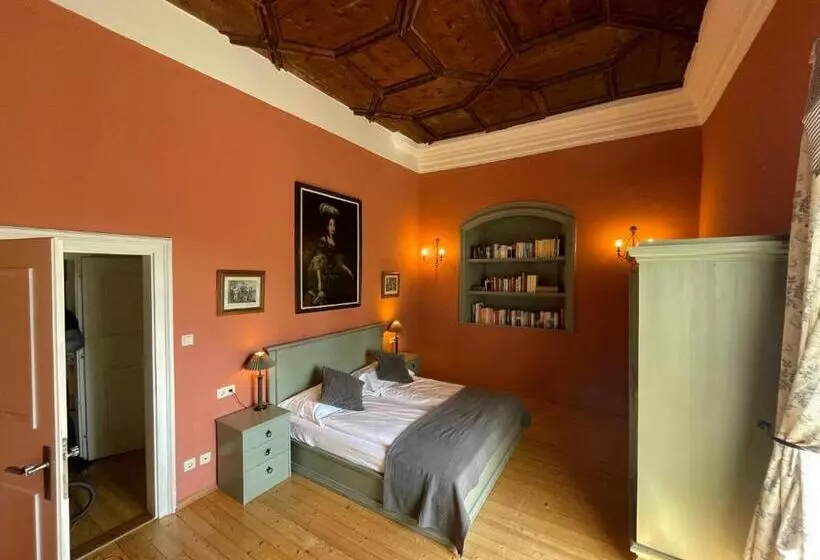 호텔 Schloss Moosburg Gästehaus