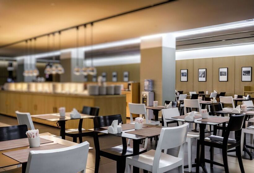 Azimut Hotel St Petersburg